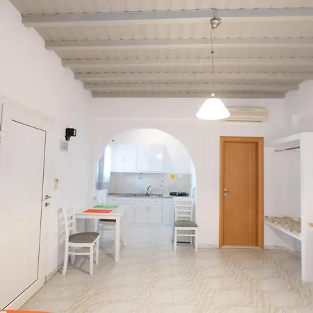 Marina Blue 招待所