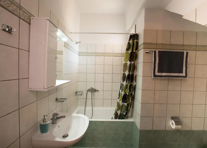 בית הארחה Marina Blue אורנוס