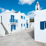 Marina Blue Pensión
