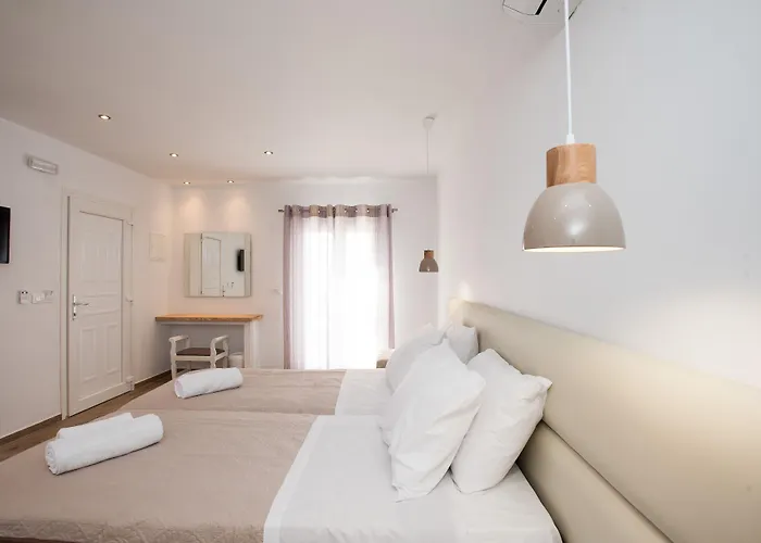 Marina Blue Орнос